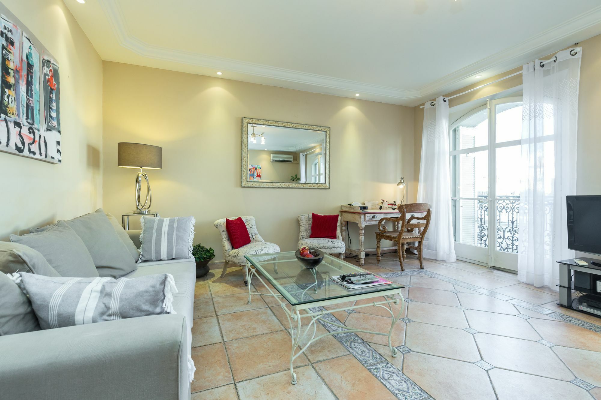 Lovely 2 Bed 2 Bath Apartment In Cannes On Rue Antibea Easy Walk To The Palais 224 Экстерьер фото